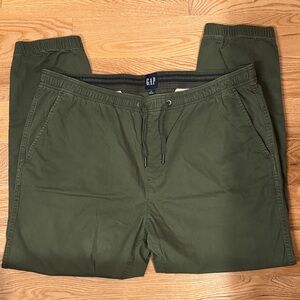 GAP Men's Olive Joggers